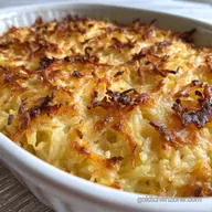 Cheesy Hashbrown Casserole: Crispy Baked for a Crowd