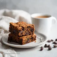 Fudgy Keto Chocolate Chip Blondies: Rich and Dense