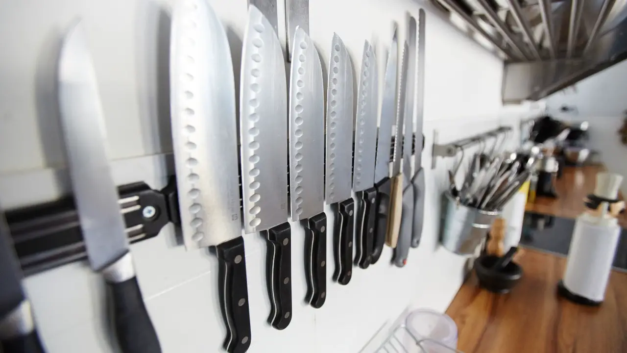 How to Remove Rust from Kitchen Knives-gokitchenzone.com