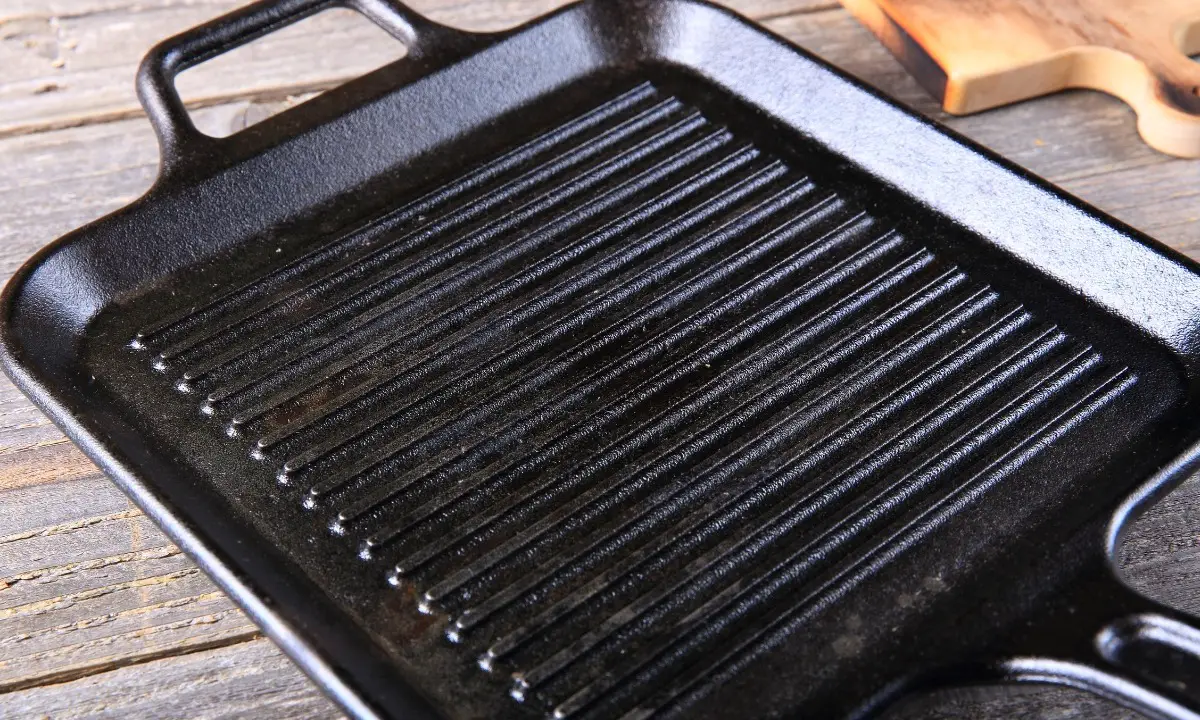 How to Clean Griddles: Ultimate Guide for Spotless Surfaces