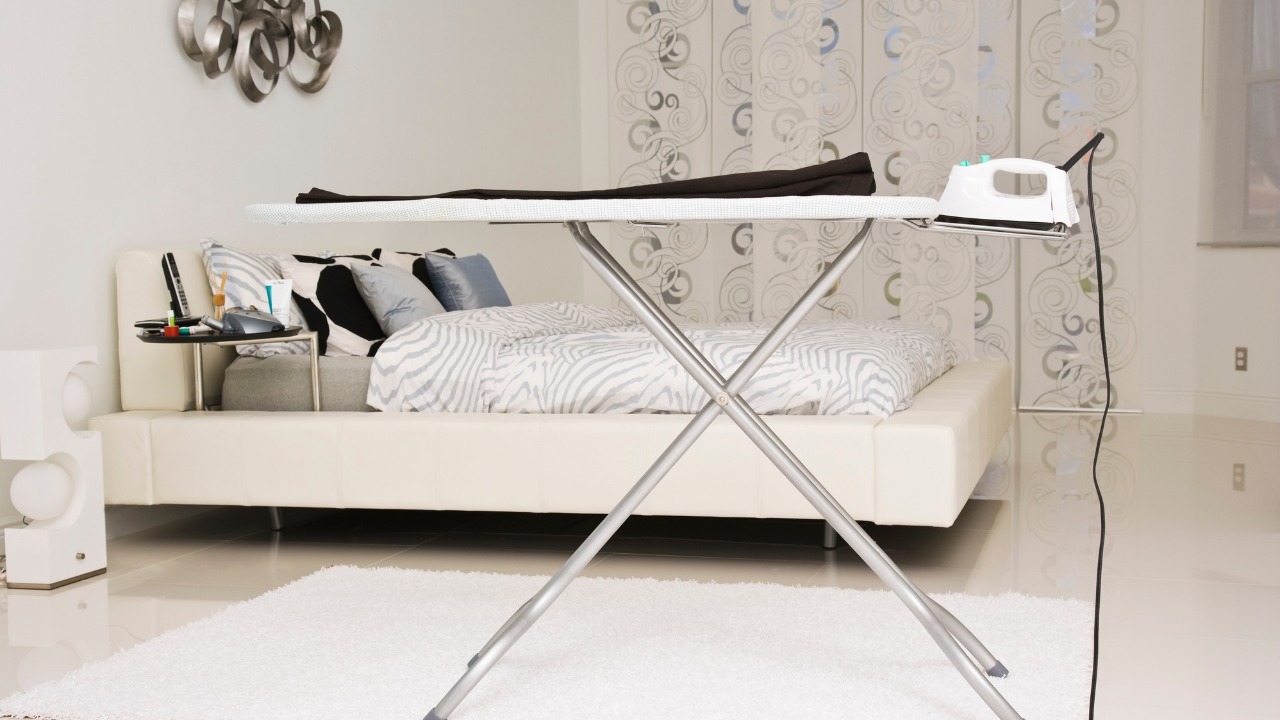 How Do You Close an Ironing Board : Easy Tips for Efficient Folding