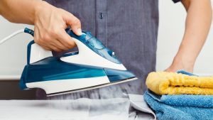 How Do You Clean a Clothes Iron : Easy Step-by-Step Guide