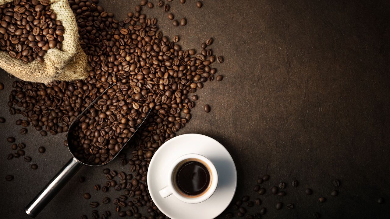 How Many Scoops of Coffee Per Cup: The Ultimate Guide